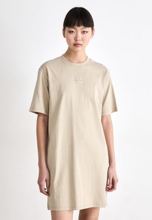 PLACED TEE DRESS - Trikotāžas kleita - white pepper