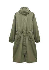 Pardesiu lung verde măsliniu cu guler înalt, manșete elastice, nasturi cu capse în față, talie cu șnur și două buzunare frontale.