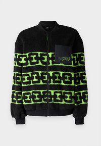 ZEPHYR - Športna jopa s kapuco na zadrgo - black