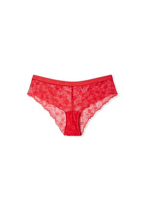 Sous-vêtements féminins en dentelle rouge avec motif floral et ceinture élastique, présentés sur fond blanc.