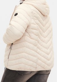Zizzi Vinterjacka - beige