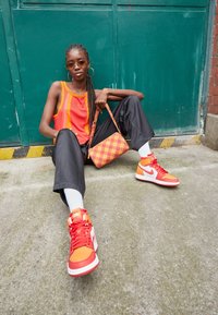 Jordan High-top trainers - red