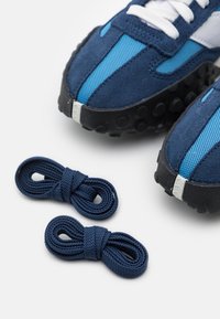 New Balance Baskets basses - dark blue