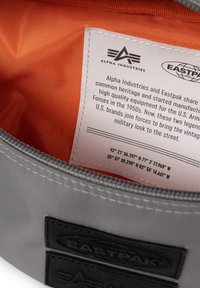 Eastpak SPRINGER - Marsupio - alpha grey