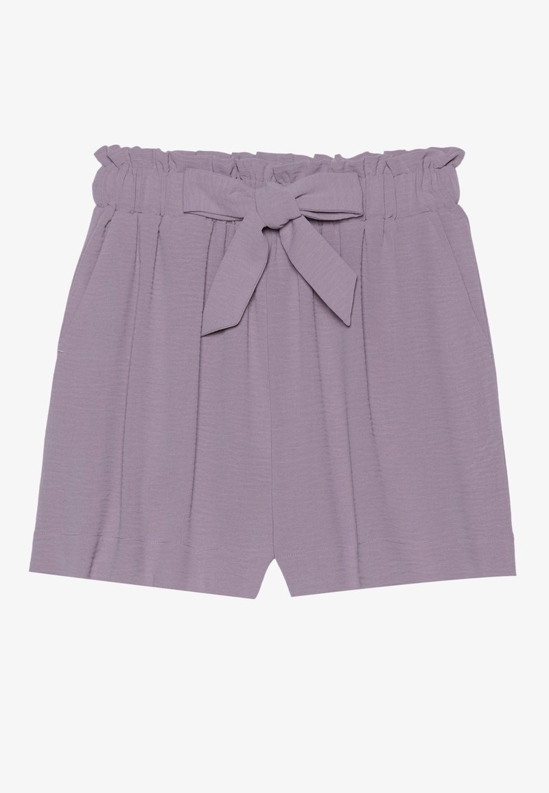 Short taille haute lilas avec une ceinture élastique froncée et une ceinture en tissu nouée en nœud à l'avant.