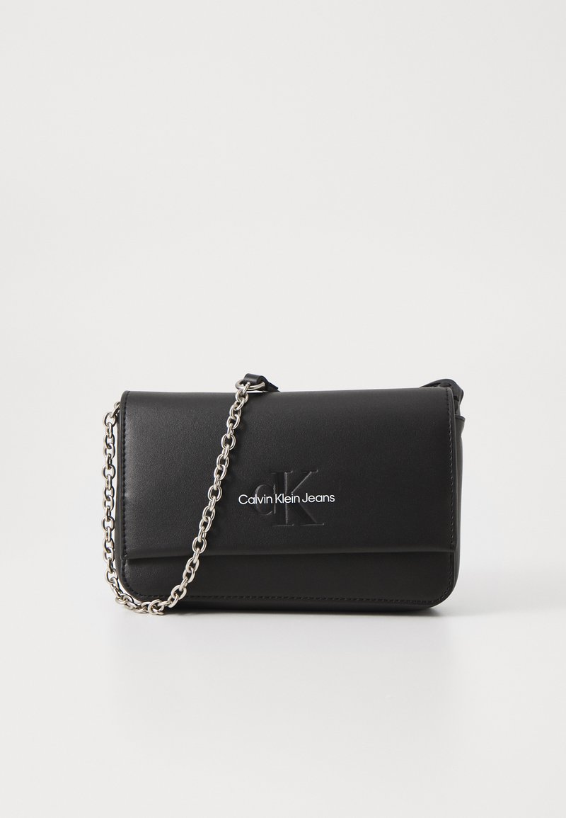 Calvin Klein Jeans SCULPTED FLAP PHONE MONO - Borsa a tracolla - black/white