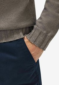 John Henric ELIAN TURTLENECK - Neule - taupe