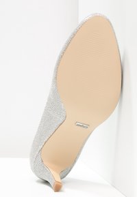 Buffalo Pumps - silver-coloured