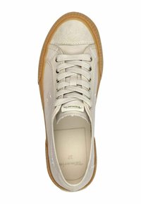 Weißes Leinenschuh mit beigefarbenen Akzenten, Schnürdesign, runder Zehenpartie und einer strukturierten Gummisohle. Das Innenfutter ist neutral gestaltet.