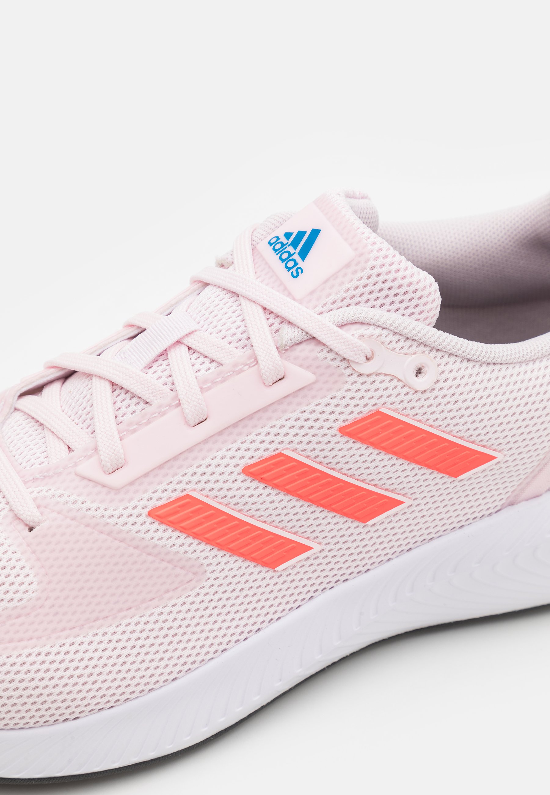 runfalcon shoes pink