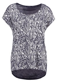 Top de manga corta en azul marino y blanco con un estampado de paisley, escote redondo y parte trasera más larga. Tela suave con un ajuste relajado y una textura sutil.