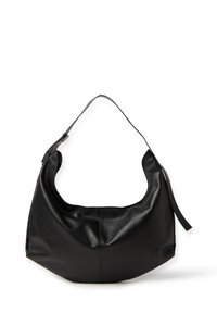 Zwarte leren hobo tas met een brede, gebogen opening en een enkele schouderriem. Zachte textuur en minimalistisch design zonder zichtbare hardware.