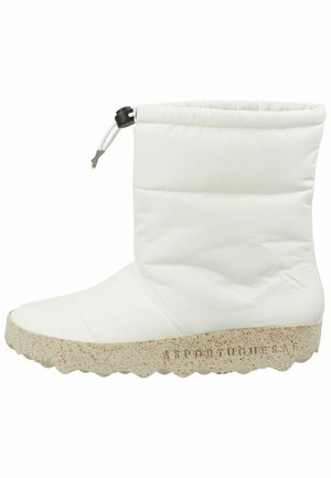 Hvid, isoleret ankelstøvle med en tekstureret, spraglet gummisål og en snøre top til justerbar pasform. Glat, mat finish.