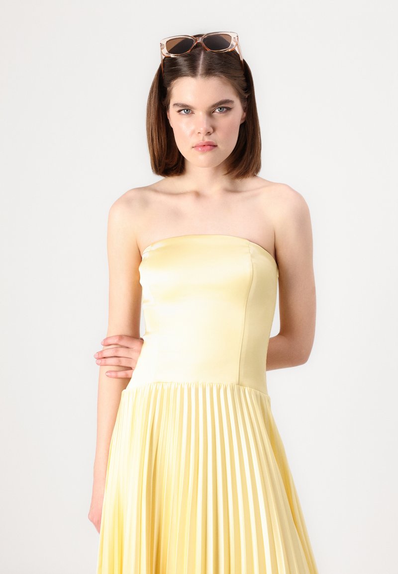 Abercrombie & Fitch DROP WAIST GISELLE MAXI - Occasion wear - yellow -  Zalando.ie