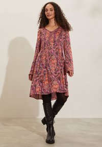 Odd Molly ROSEMARY - Freizeitkleid - dazzling pink