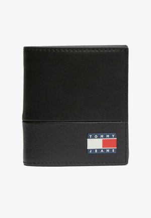 Portafoglio in pelle nera con finitura testurizzata, design bifold e un logo colorato di Tommy Jeans sul davanti. Bordature cucite per una maggiore durabilità.