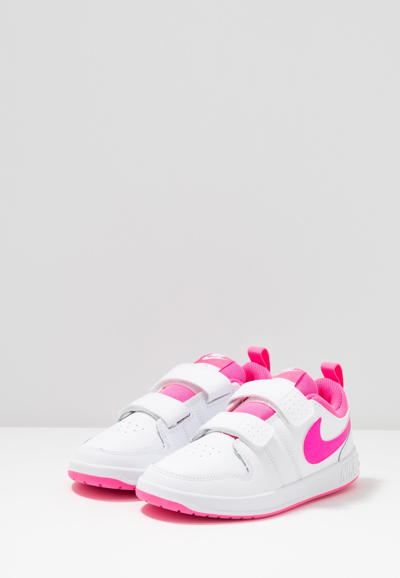 Nike Performance PICO 5 UNISEX - Trainingsschuh - white/pink blast/weiß -  Zalando.de