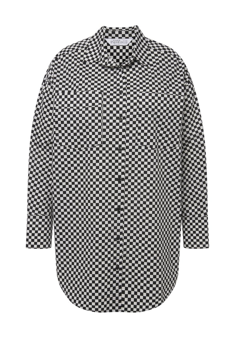 Chemise à manches longues avec boutons, motif damier noir et blanc et deux poches poitrine.