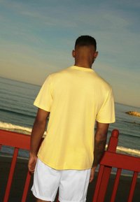 Next REGULAR - Basic póló - bright yellow