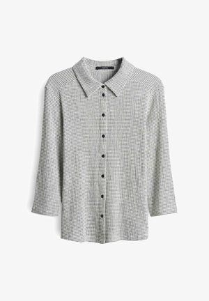 Knop-overhemd van een lichtgewicht stof met een ruitpatroon, voorzien van een klassieke kraag, driekwart mouwen en zwarte knopen.