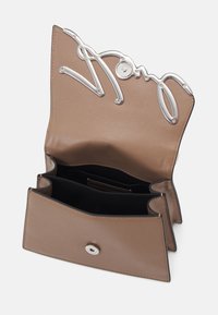 KARL LAGERFELD SIGNATURE - Ručna torba - mushroom brown