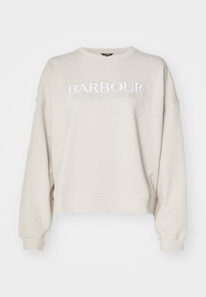 béžová mikina vyrobená z měkké látky s kulatým výstřihem, spadlými rameny a vyšitým logem "BARBOUR INTERNATIONAL" v bílé barvě.