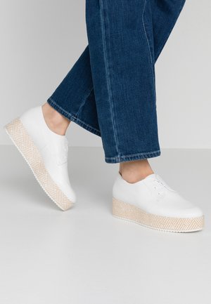 Derbies - weiß