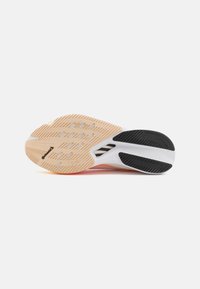 adidas Performance ADIZERO BOSTON 12 - Løbesko til landevejen - ivory/core black/solar red