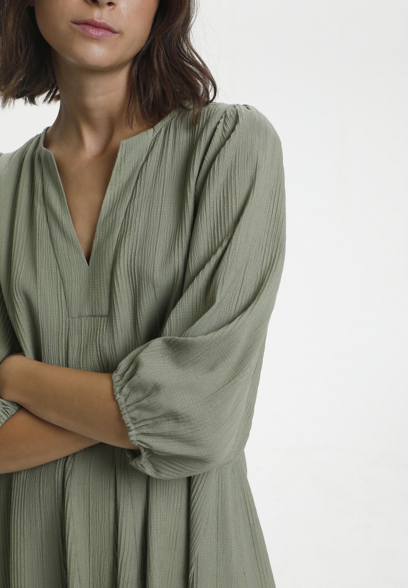 Damen Freizeitkleider | Karen by Simonsen GRANTKB Freizeitkleid herb moss/grün - ZQ78623 Damen Freizeitkleider | Karen by Simonsen GRANTKB Freizeitkleid herb moss/grün - ZQ78623