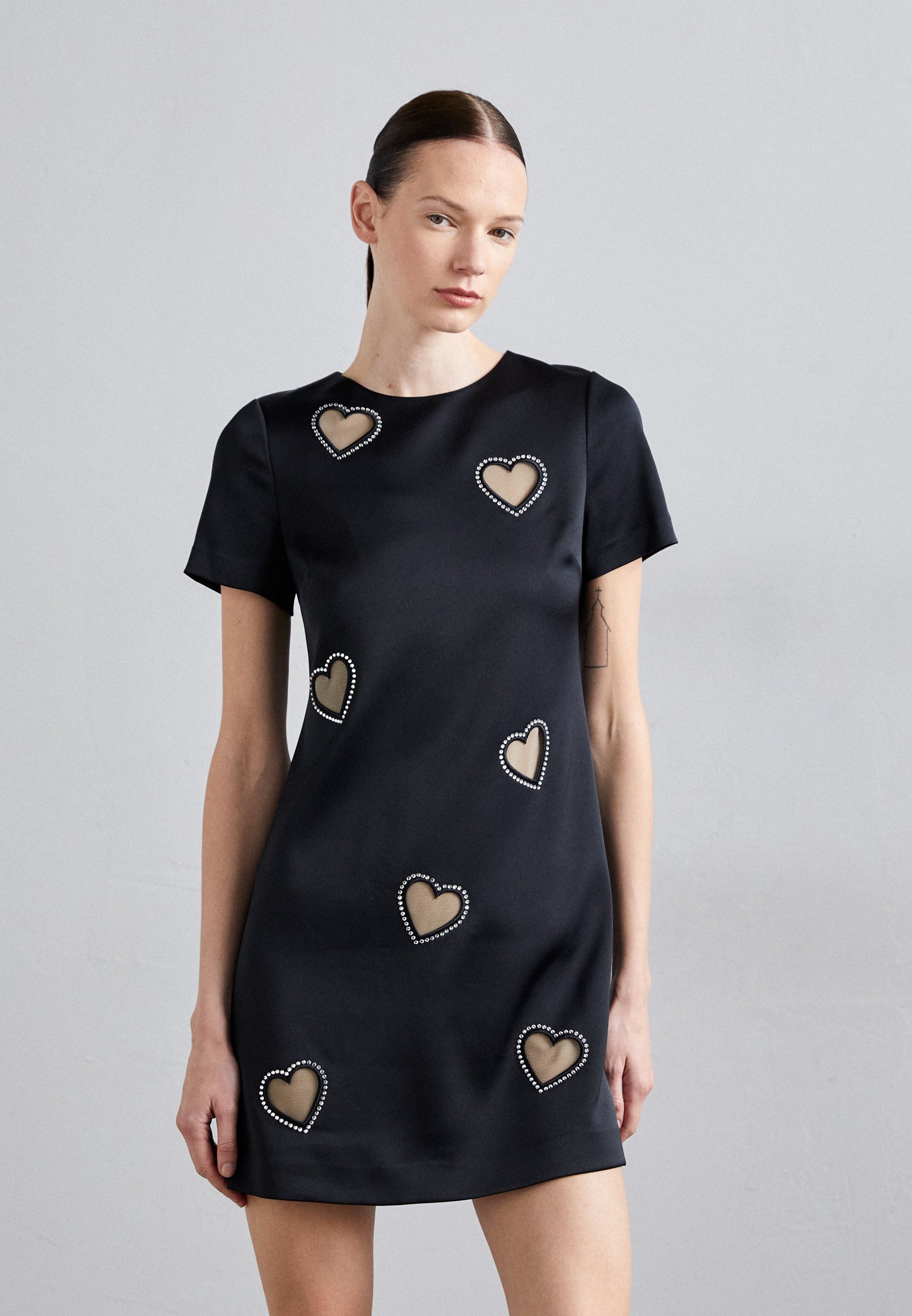 Alice + Olivia CLYDE EMBELL SHIFT DRESS - Day dress - black - Zalando.co.uk Alice + Olivia CLYDE EMBELL SHIFT DRESS - Day dress - black - Zalando.co.uk