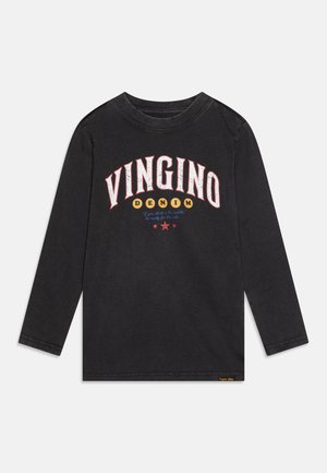 Long-sleeve black t-shirt made of cotton, featuring a distressed graphic in white, yellow, and blue with red stars at the bottom.