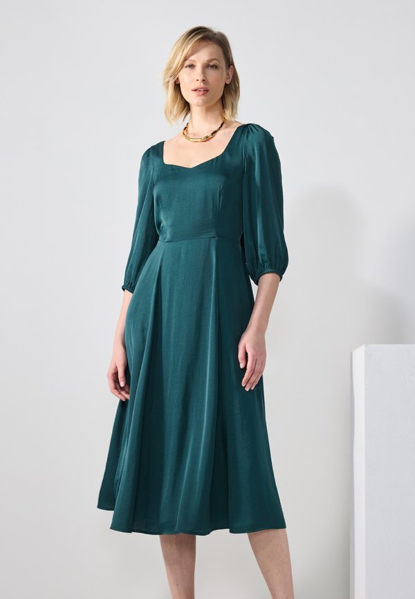 Cocktail dress / Party dress - ponderosa pine