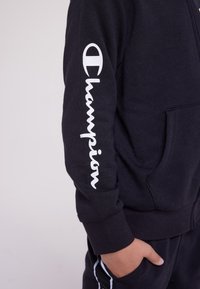 Champion AMERICAN CLASSICS HOODED FULL ZIP - Sudadera con cremallera - black