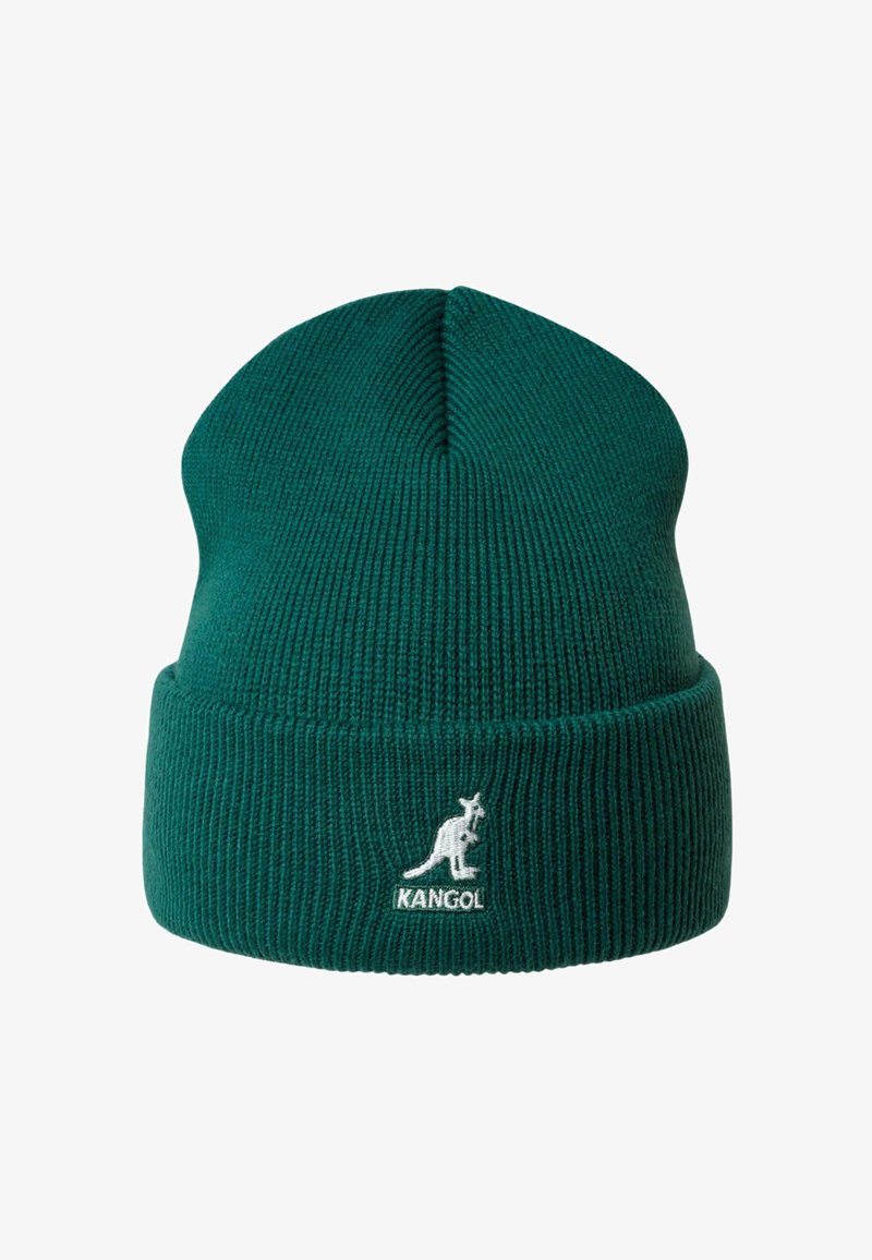 Gorro de punto verde con el borde doblado y un logo de canguro bordado en blanco. Patrón texturizado en todo el tejido.