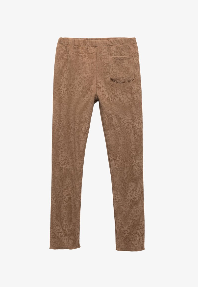 Leggings en tricot marron avec une finition texturée, taille élastique et poche arrière unique. Design ajusté avec une coupe droite.