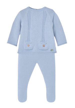 Ensemble bébé tricoté bleu clair avec manches longues, poches avant avec boutons et pantalons avec pieds.