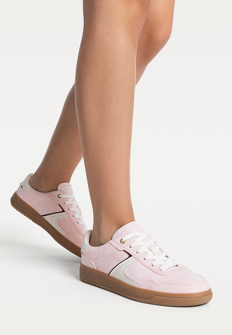 Stradivarius - Baskets basses - pink, Agrandir