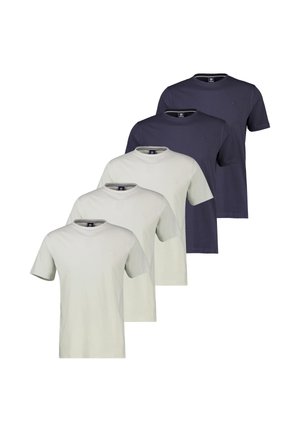 Fem enkle crew neck t-shirts i lys grå og navy blå, arrangeret i en forskudt lodret linje på en hvid baggrund.