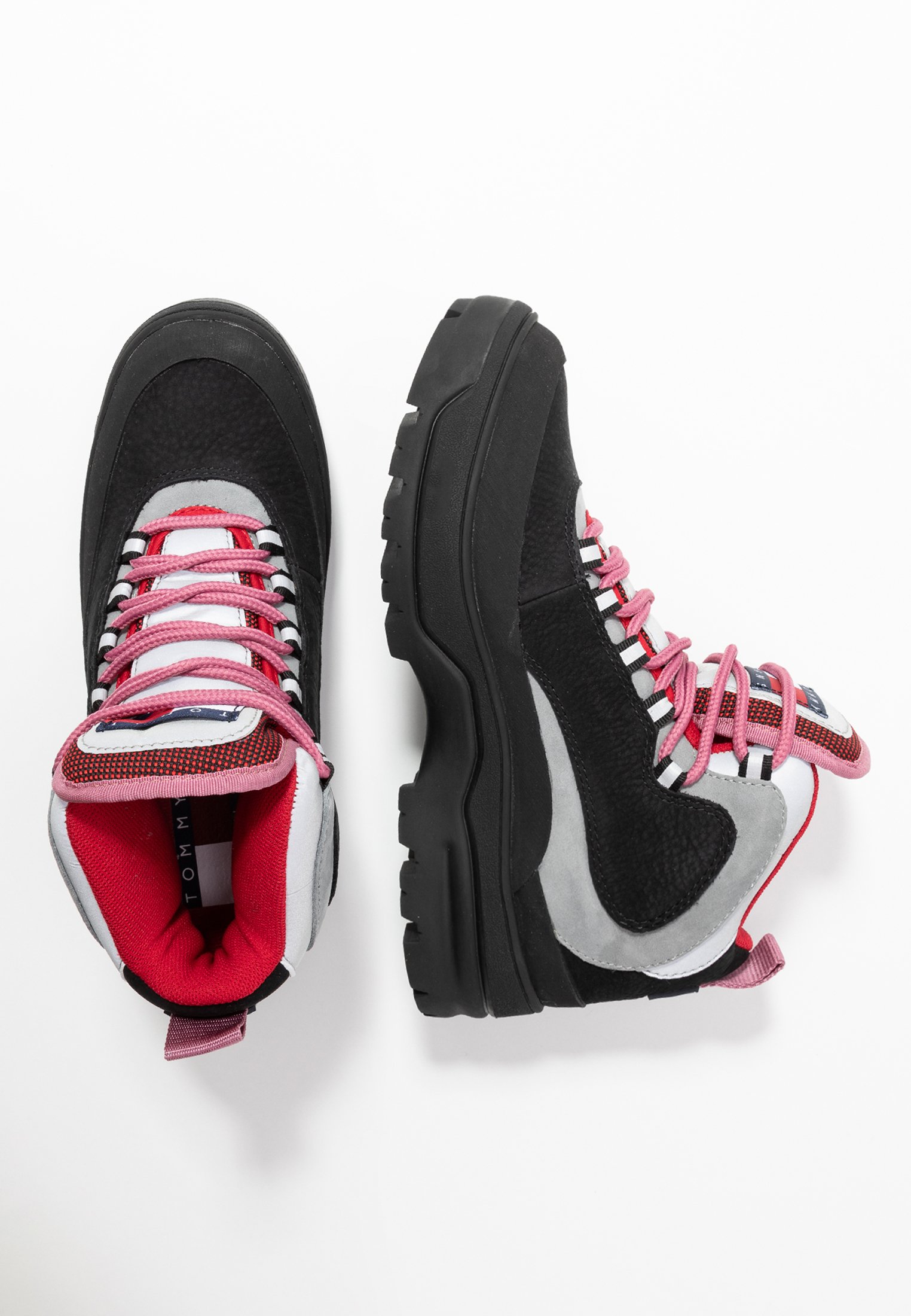 tommy jeans trekking from the archives