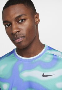 Nike Performance Camiseta deportiva - glacier blue/black