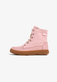 Niewybrane, mittelrosa