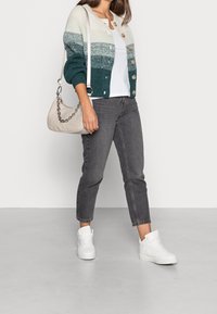 Vero Moda Petite Kofta - grey