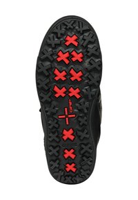 Zwarte rubberen schoenenzool met een patroon grip en rode accenten in een "X"-vorm. Het ontwerp bevat verschillende textuurdetails voor grip.