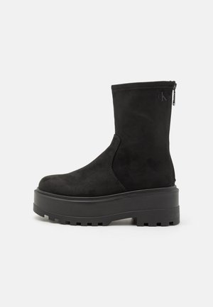 Calvin Klein Jeans, Bottines à plateau - triple black
