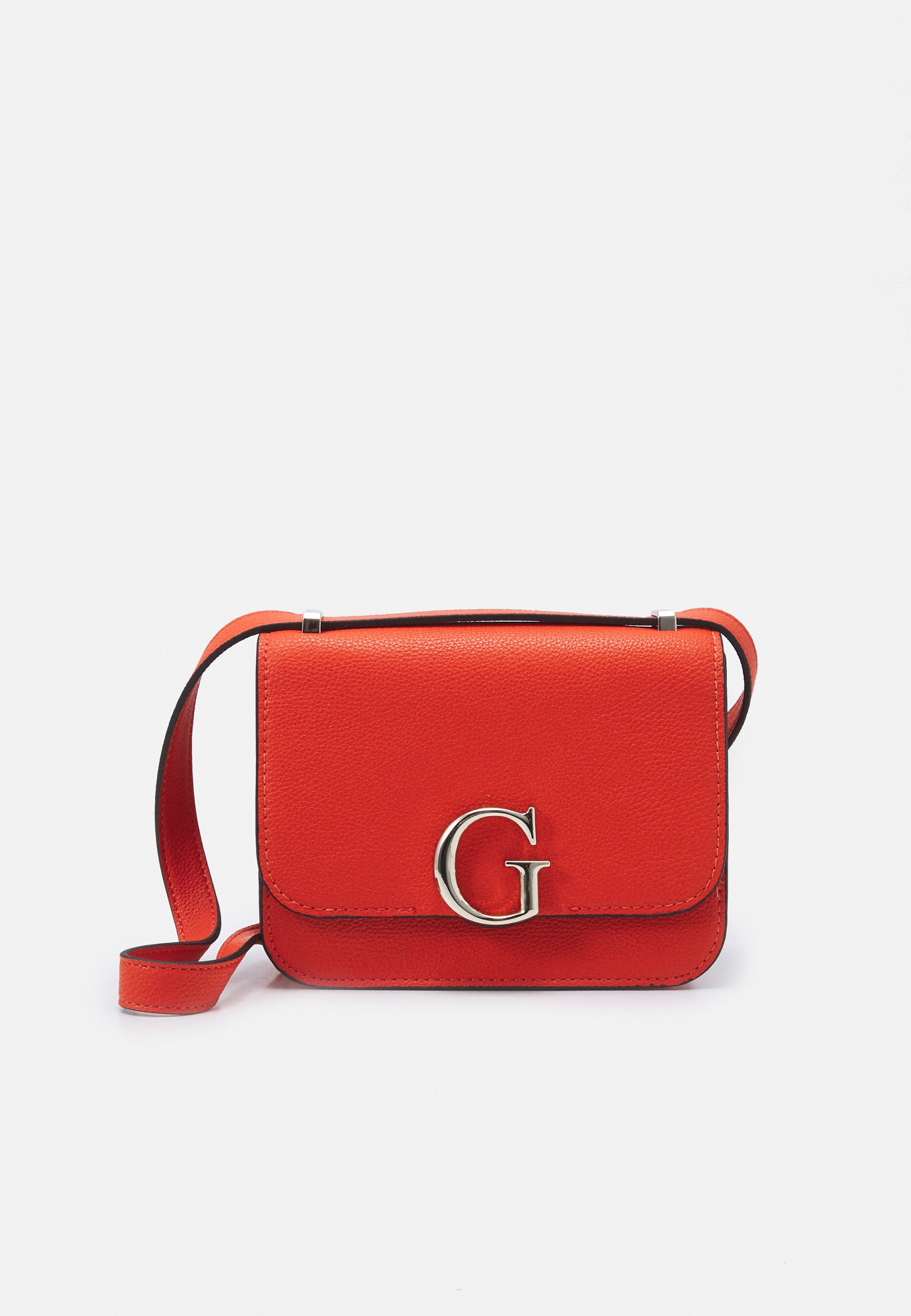 guess corily convertible xbody flap