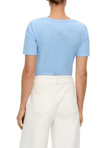 s.Oliver T-Shirt basic - himmelblau