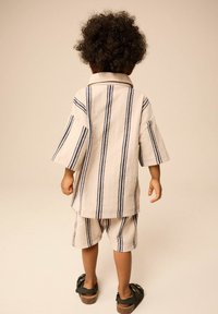 Next REGULAR FIT - SHORT SLEEVE SET - Träningsbyxor - neutral striped