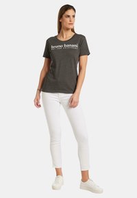 Bruno Banani AVERY - T-shirt med print - anthrazit melange