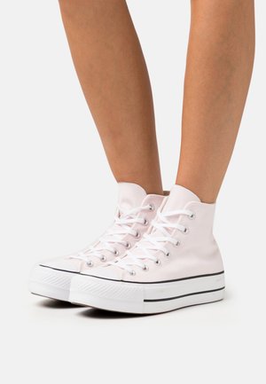 CHUCK TAYLOR ALL STAR LIFT PLATFORM SEASONAL COLOR - Magas szárú edzőcipők - decade pink/white/black