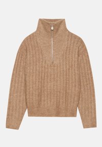 Pull en maille côtelée beige avec un col haut et une demi-fermeture éclair argentée ornée d'un zip en forme de perle, manches longues et ourlet ajusté.
